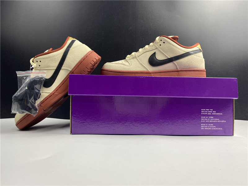 NIKE SB DUNK LOW BQ6817-100