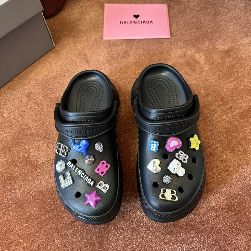 BALENCIAGA SLIDES