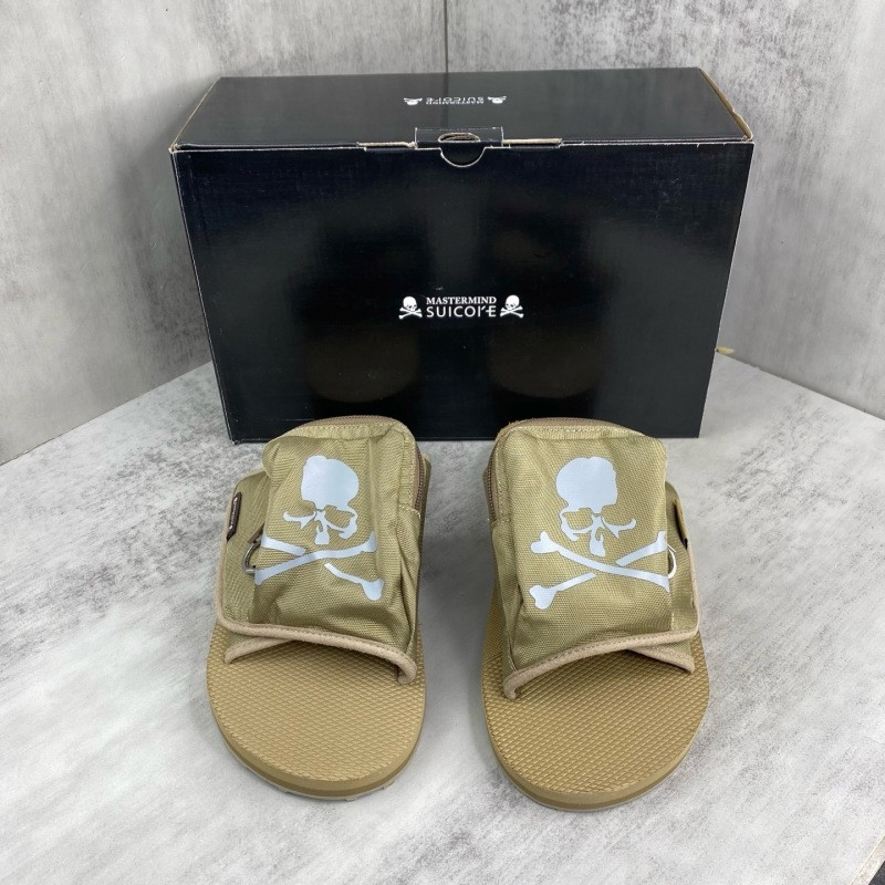 SUICOKE × MASTERMIND WORLD SANDALS