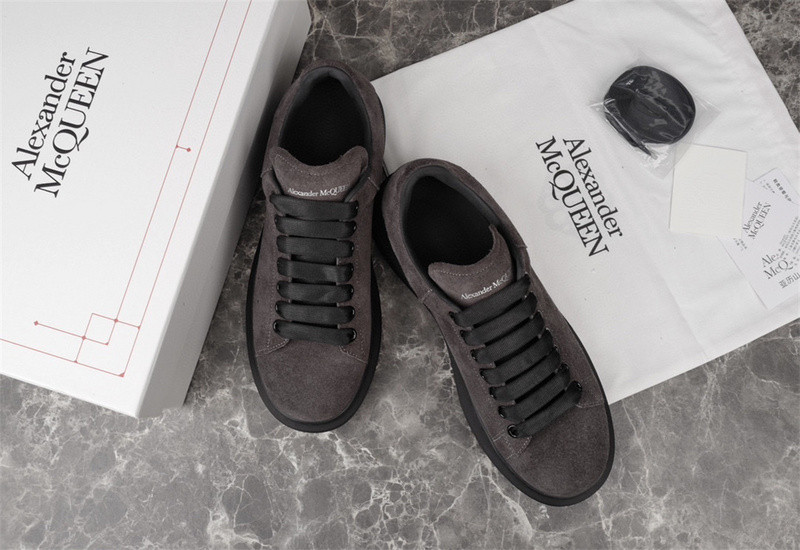 ALEXANDER MCQUEEN SNEAKER