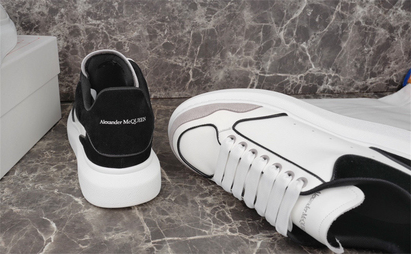 ALEXANDER MCQUEEN SNEAKER