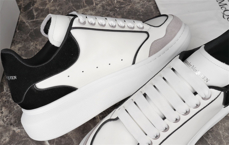 ALEXANDER MCQUEEN SNEAKER