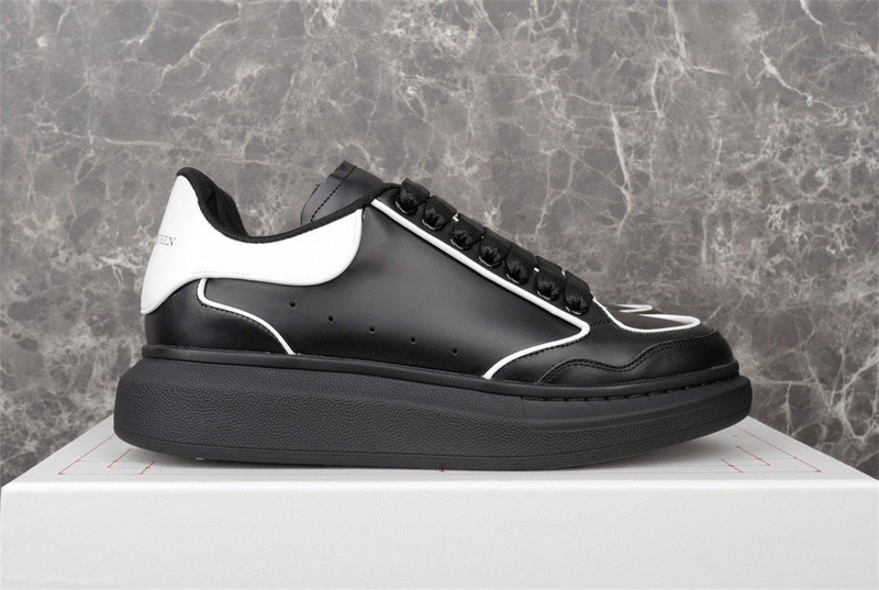 ALEXANDER MCQUEEN SNEAKER