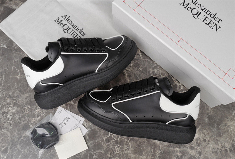 ALEXANDER MCQUEEN SNEAKER