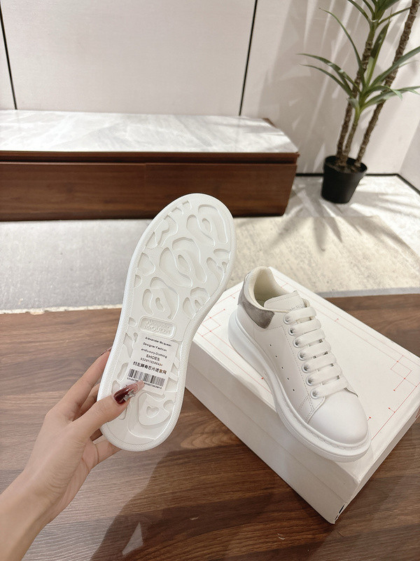 ALEXANDER MCQUEEN SNEAKER