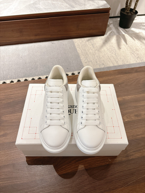 ALEXANDER MCQUEEN SNEAKER