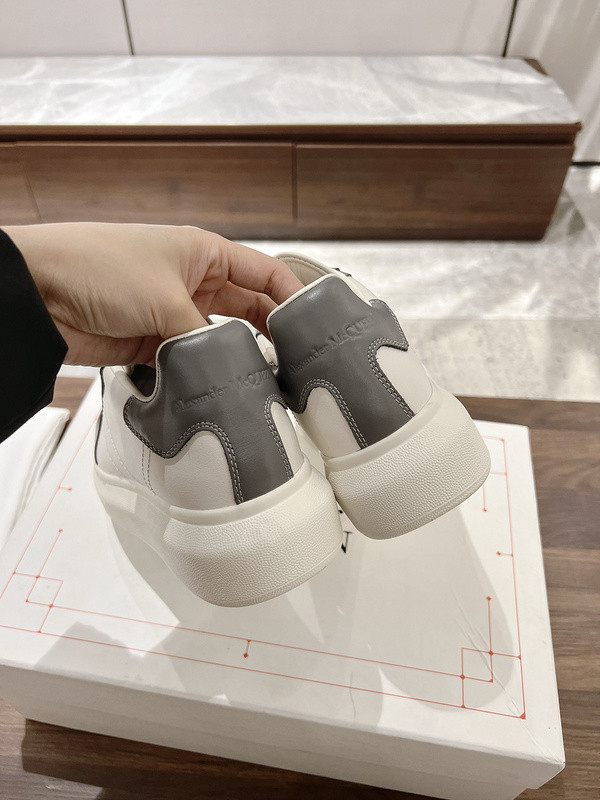 ALEXANDER MCQUEEN SNEAKER