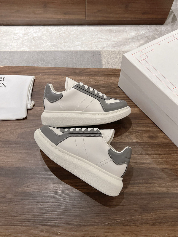 ALEXANDER MCQUEEN SNEAKER