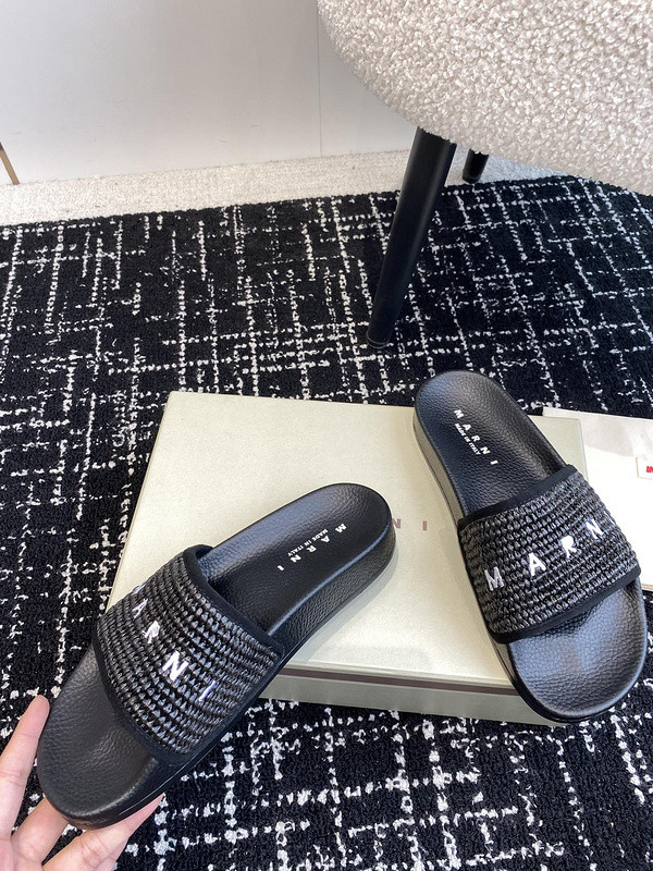 MARNI EMBROIDERED-LOGO SLIDES