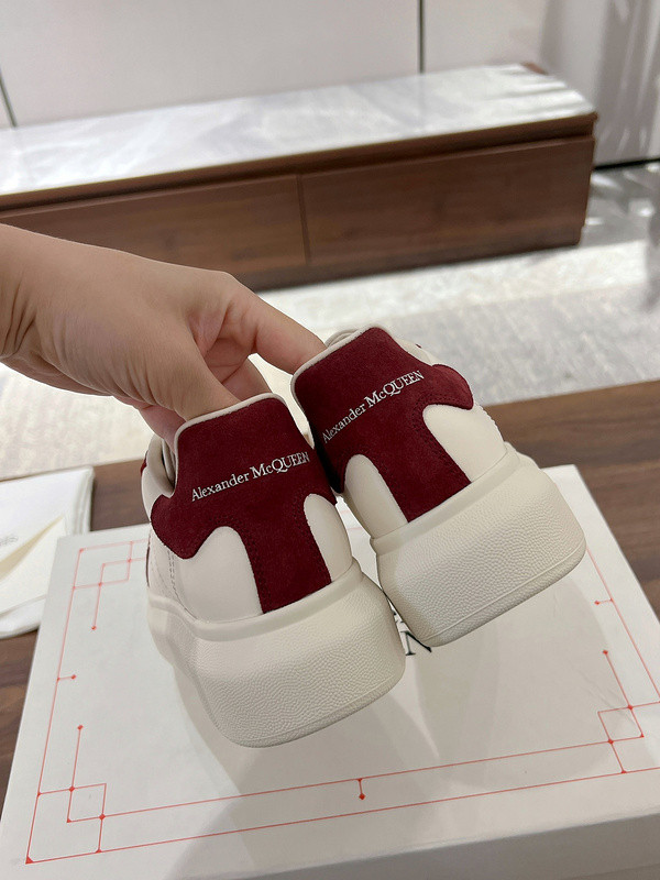 ALEXANDER MCQUEEN SNEAKER