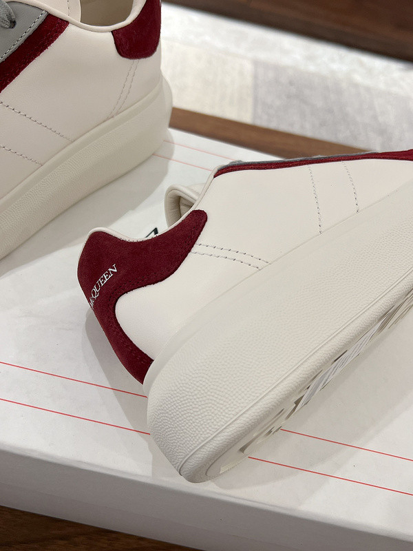 ALEXANDER MCQUEEN SNEAKER