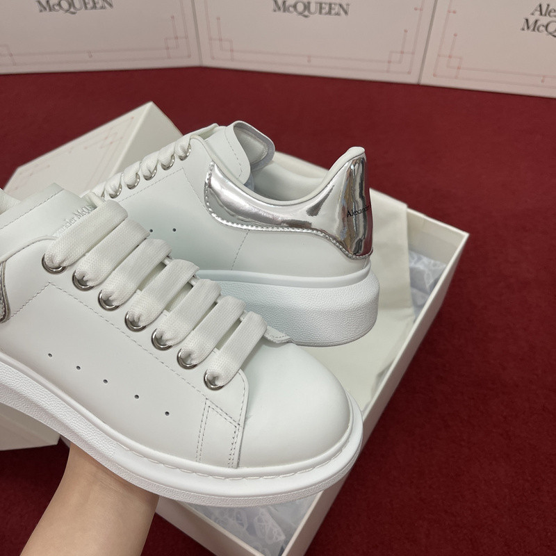 ALEXANDER MCQUEEN SNEAKER