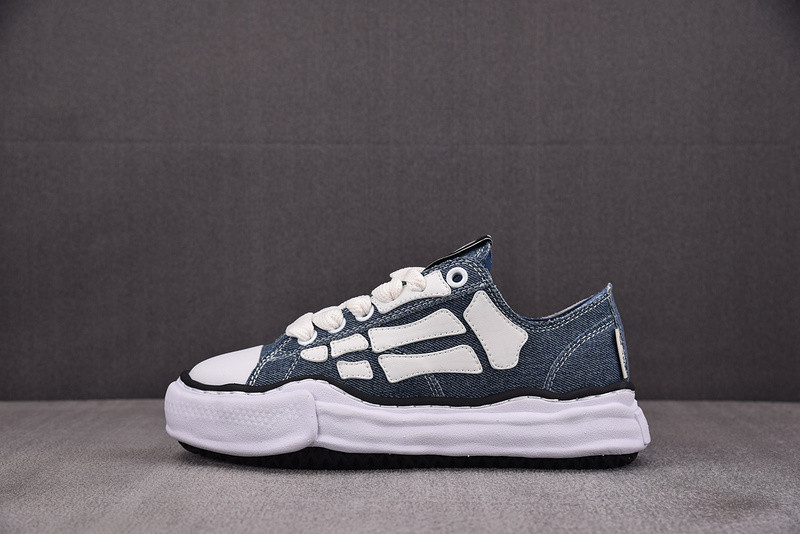 A*iri x MMY Sneakers