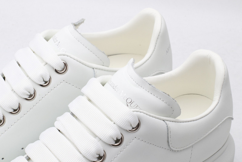 ALEXANDER MCQUEEN SNEAKER