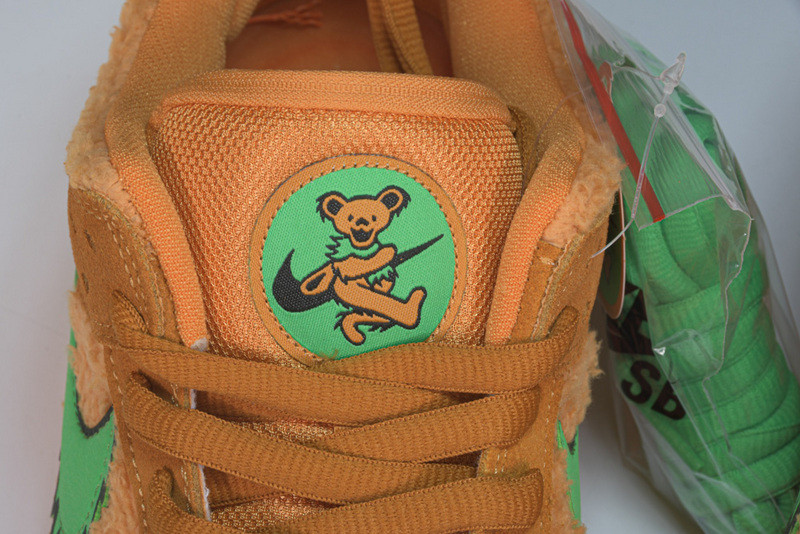 Grateful Dead x Nike SB Dunk Low “orange Bear” CJ5378 800