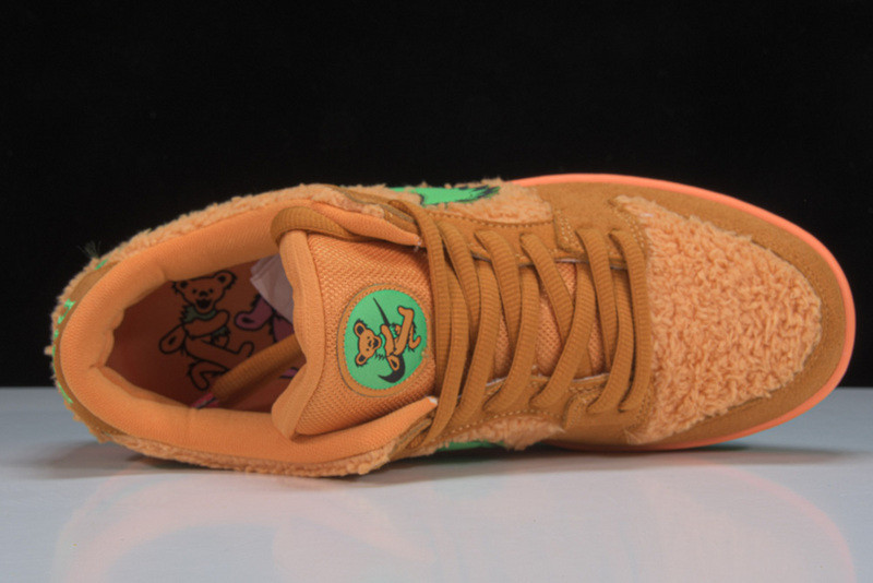 Grateful Dead x Nike SB Dunk Low “orange Bear” CJ5378 800