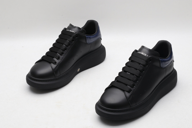 ALEXANDER MCQUEEN SNEAKER