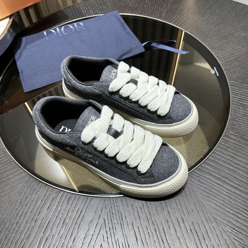 DR B33 SNEAKER