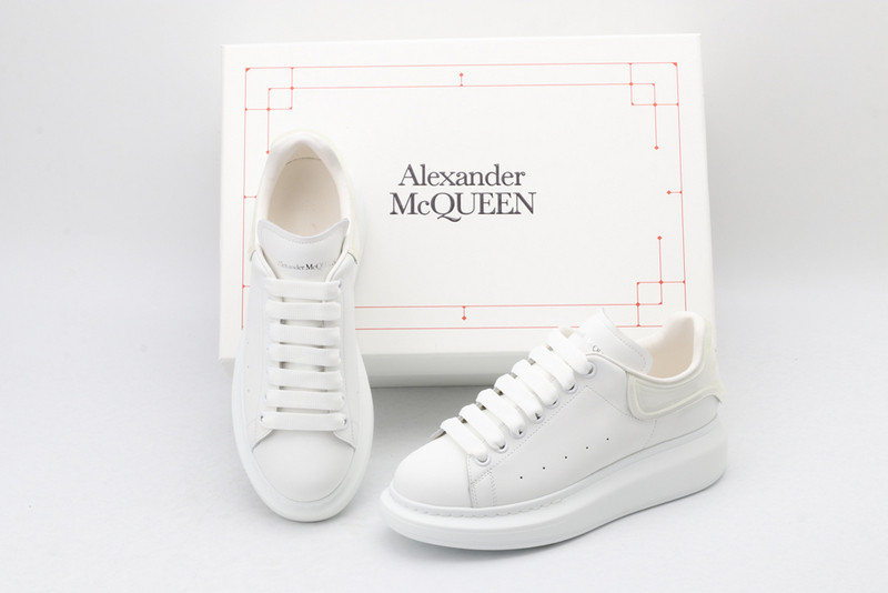 ALEXANDER MCQUEEN SNEAKER