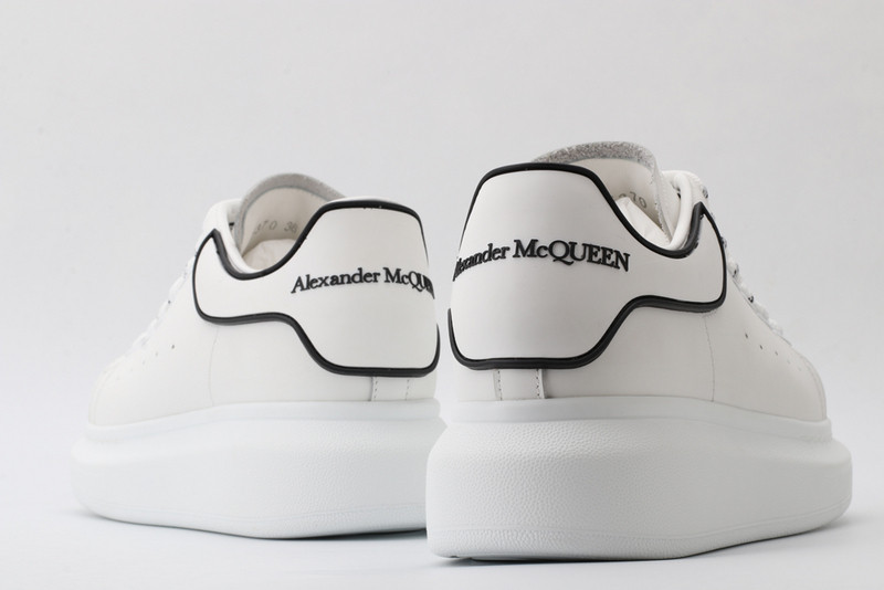 ALEXANDER MCQUEEN SNEAKER