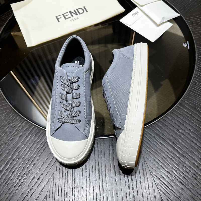 FENDI SNEAKERS