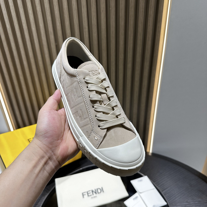 FENDI SNEAKERS