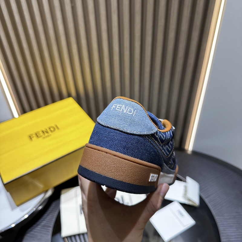 FENDI SNEAKERS