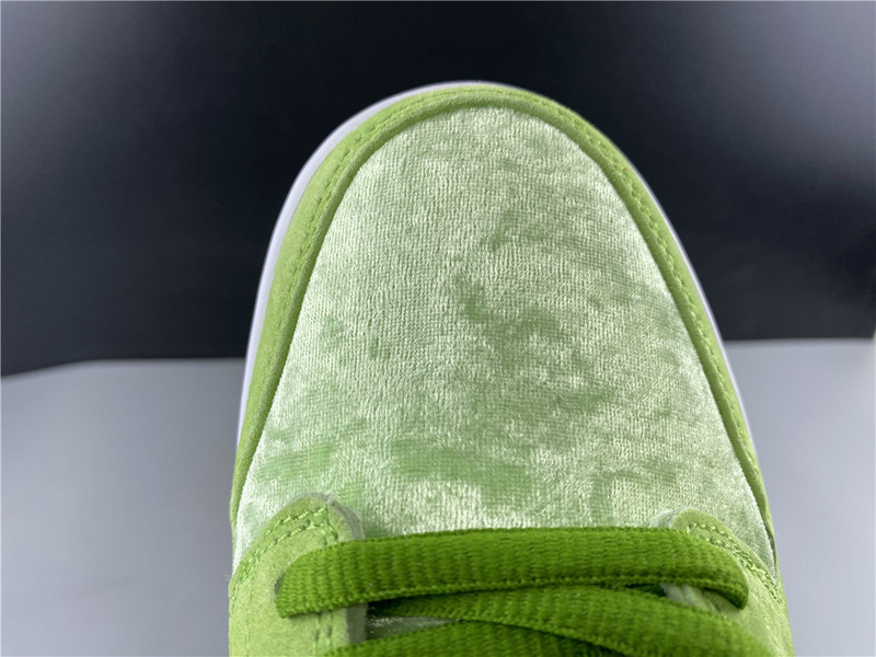 Nike SB Dunk Low PRO QS StrangeLove Skateboards CT2552-300