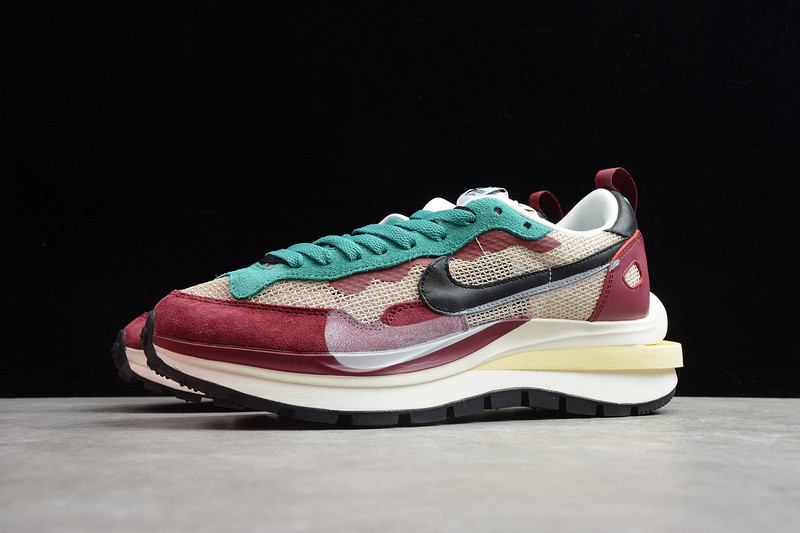 sacai x Nike VaporWaffle 5K BV0073-102
