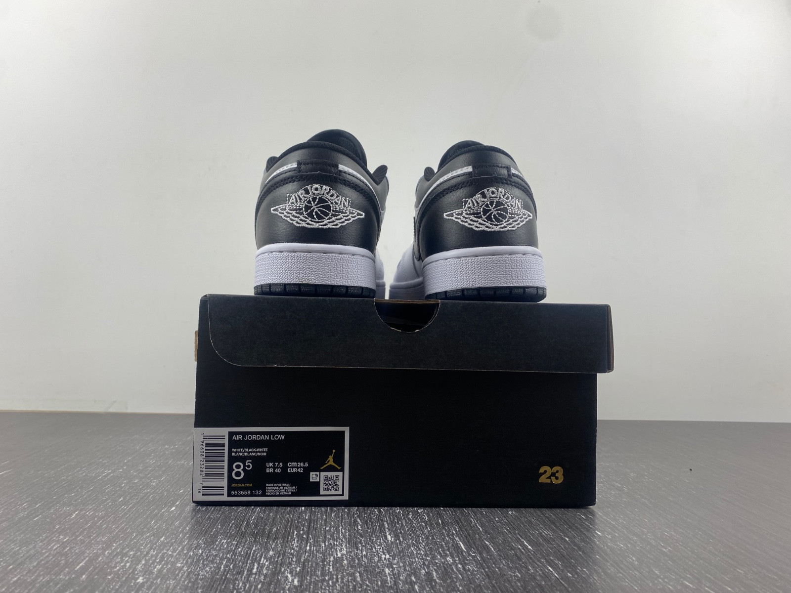 Jordan 1 Low White Black Men