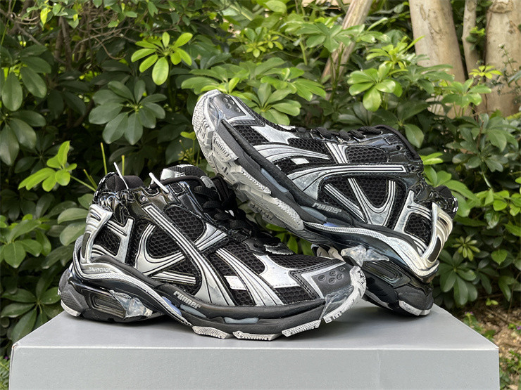 Balenciaga Runner 772767-W3RMU-1100