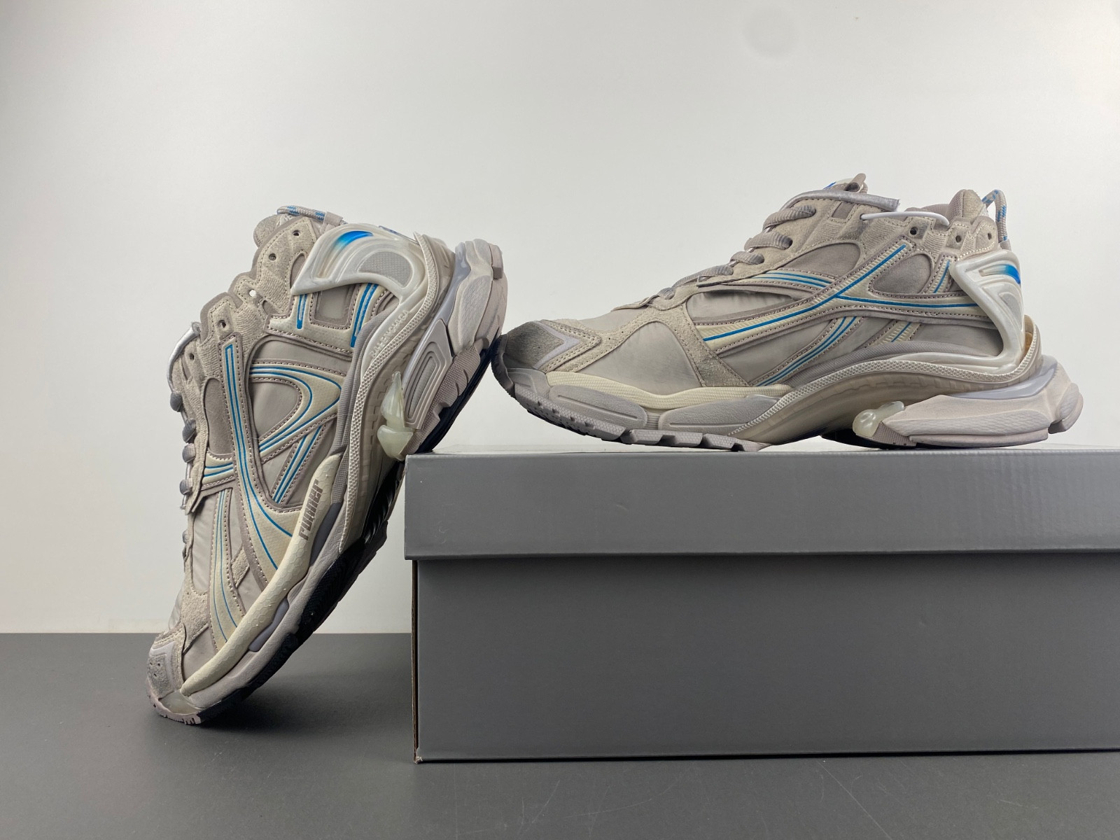 Ba*len*cia*ga runner 772774-w3rny-2240