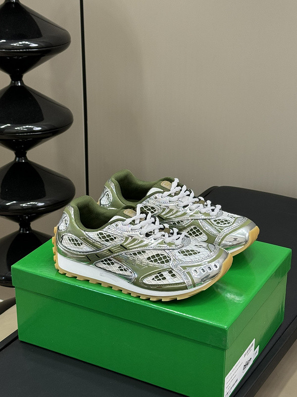 Bo*te*ga ve*ne*ta orbit sneaker