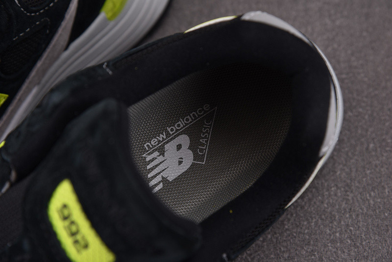 New Balance 992 MiUSA Black Grey Volt Men