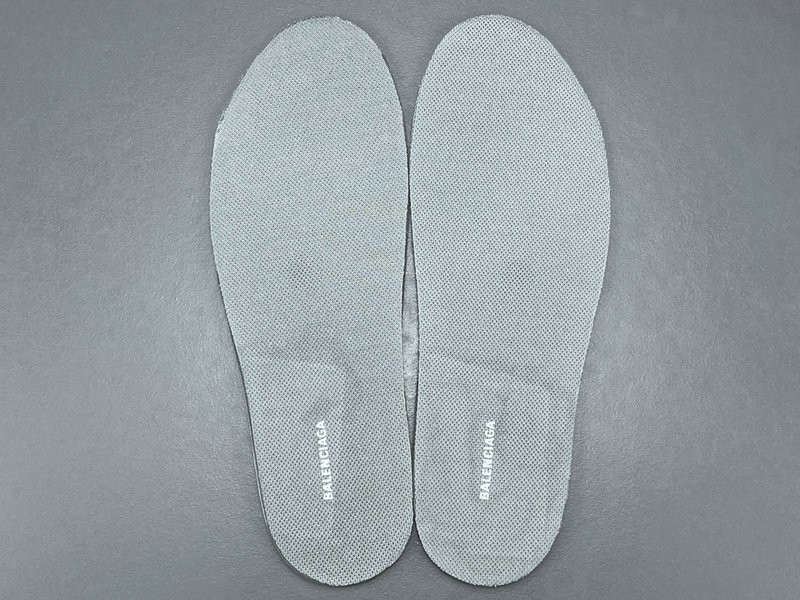 BALENCIAGA TRACK 800590 WTRHK 1013