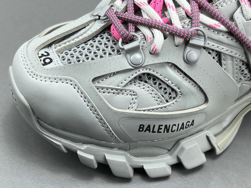 BALENCIAGA TRACK 800590 WTRHK 1013