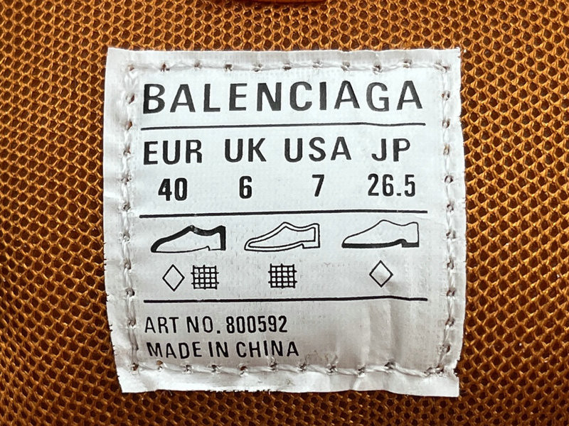 BALENCIAGA TRACK 800592 WTRHK 7000
