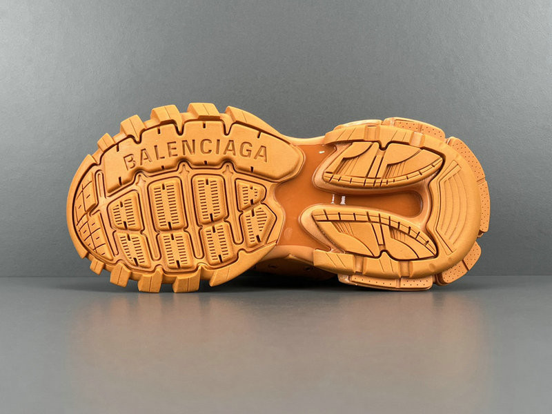 BALENCIAGA TRACK 800592 WTRHK 7000