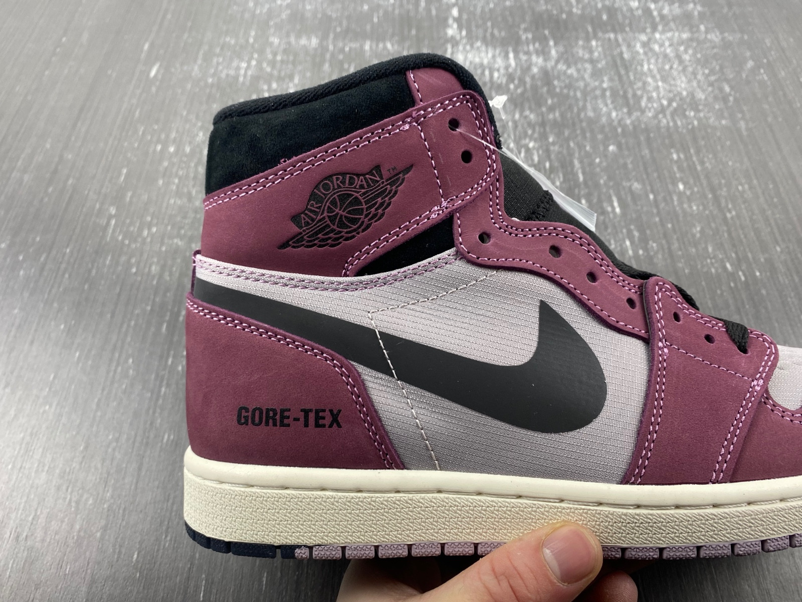 Jordan 1 High Element Gore-Tex Berry - DB2889-500
