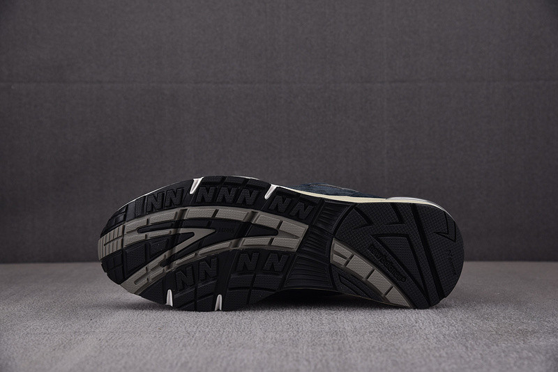 KITH x New Balance 991 