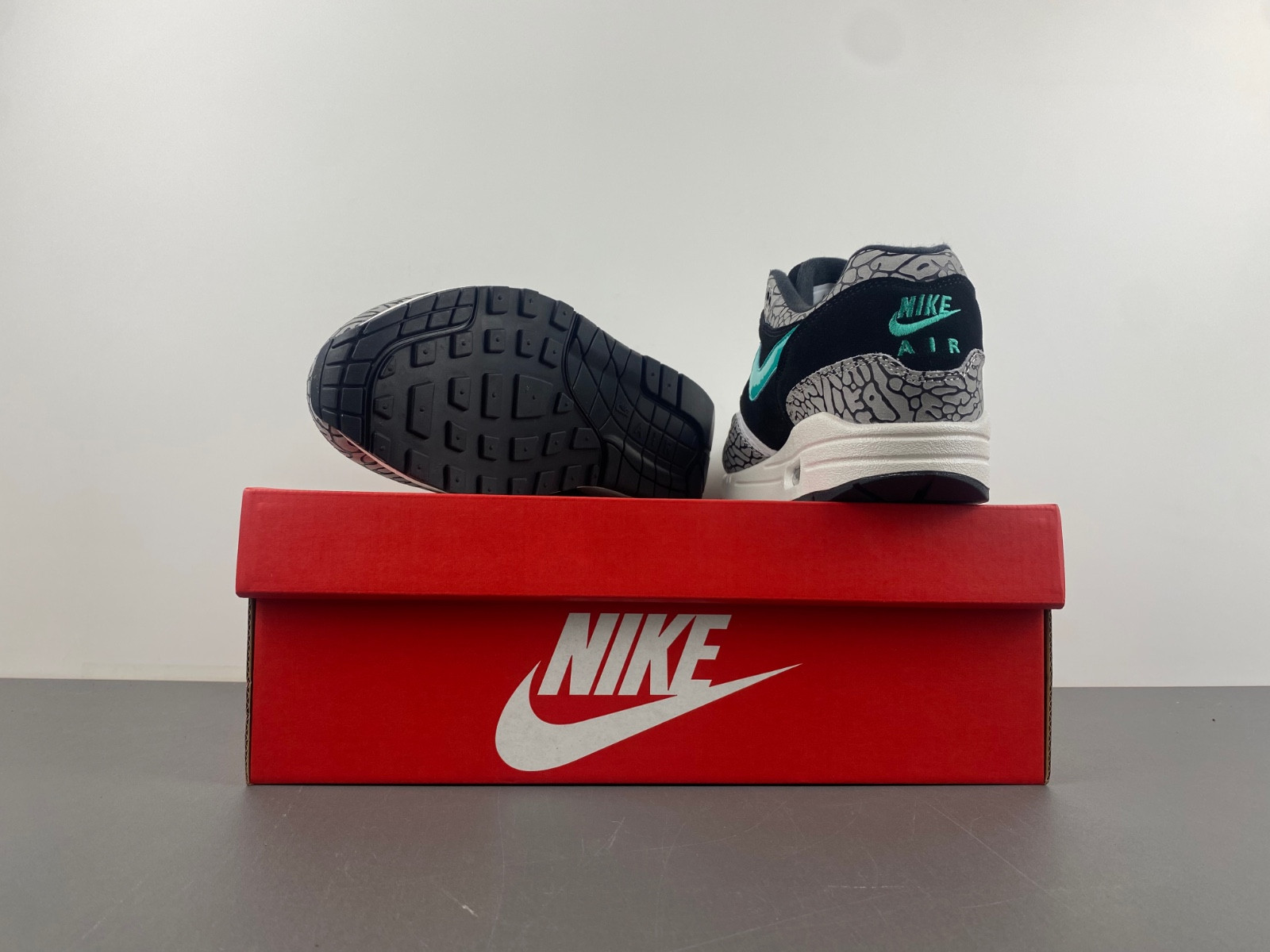 Air Max 1 Atmos Elephant - 908366-001