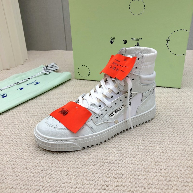 Off-White c/o Virgil Abloh