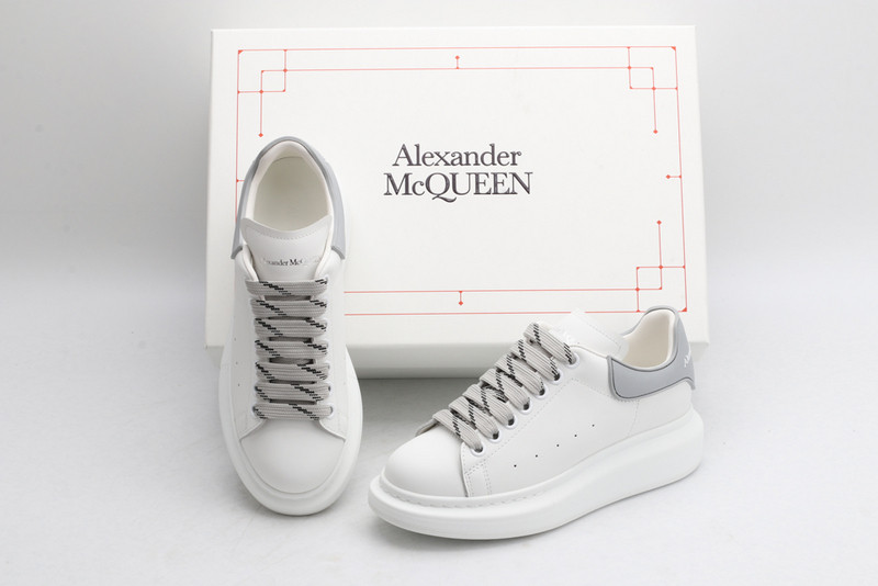 ALEXANDER MCQUEEN SNEAKER