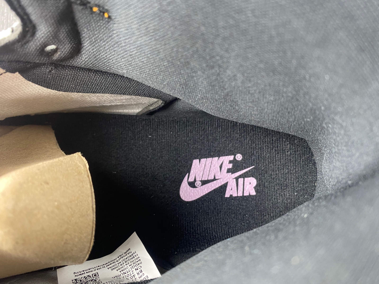 Air Jordan 1 High OG "Skyline" DX0054-805