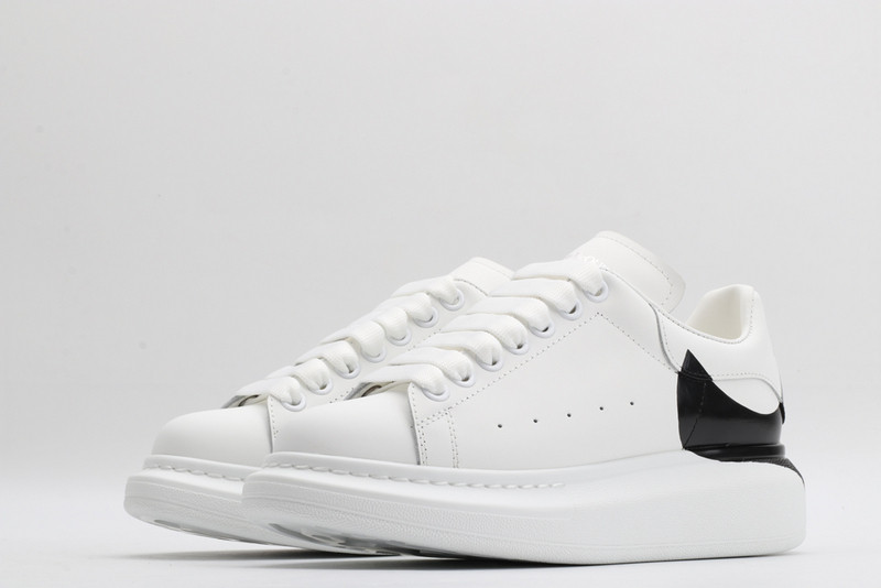 ALEXANDER MCQUEEN SNEAKER
