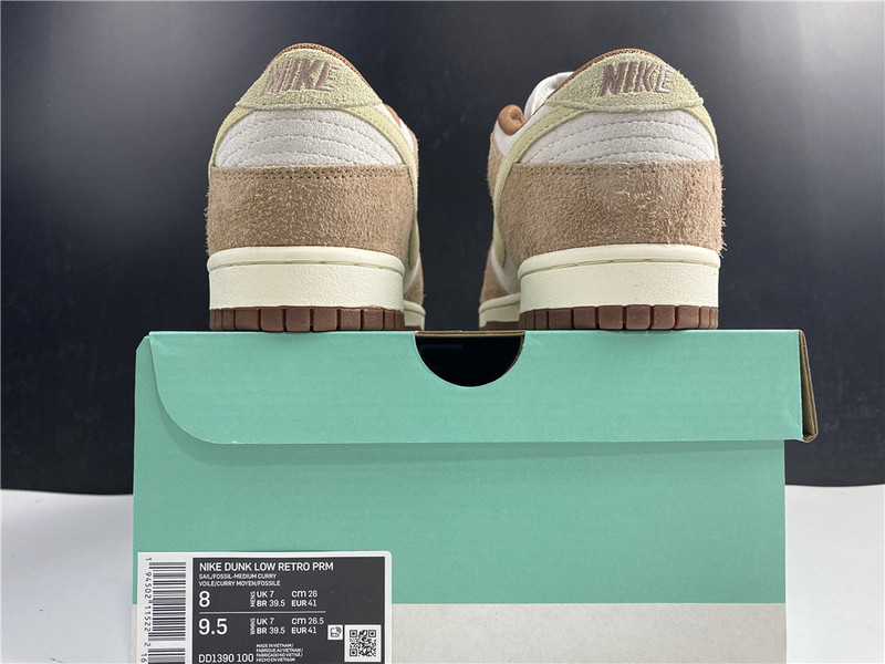 Nike Dunk Low PRM "Medium Curry" DD1390-100