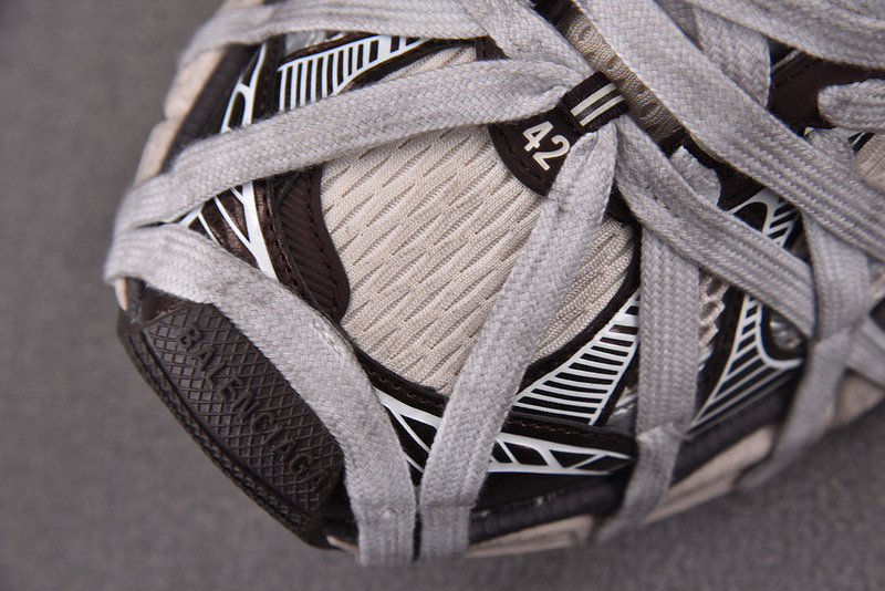 Ba*len*cia*ga 3xl extreme lace brown grey distress