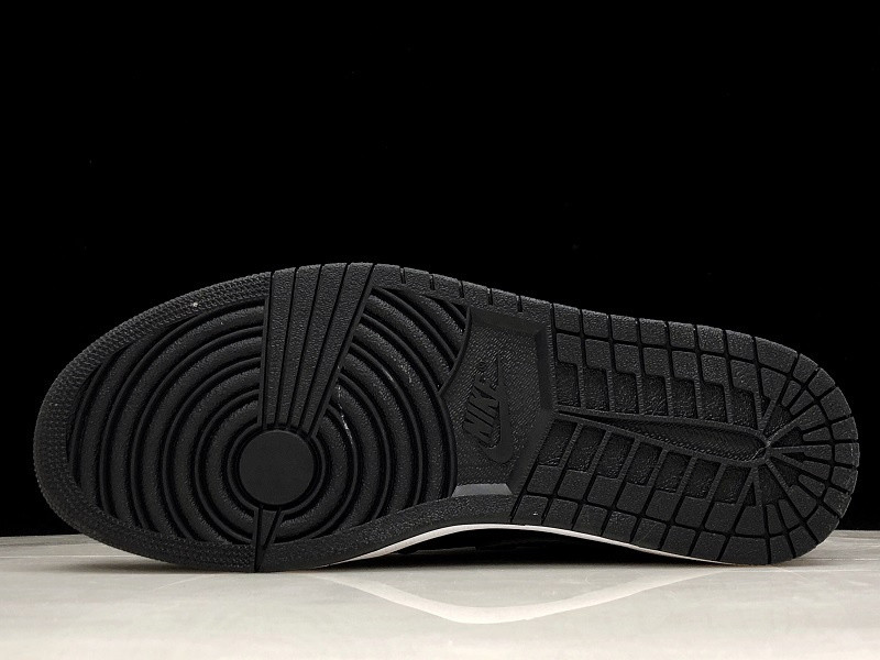 AIR JORDAN 1 RETRO HIGH OG SHADOW 555088-013