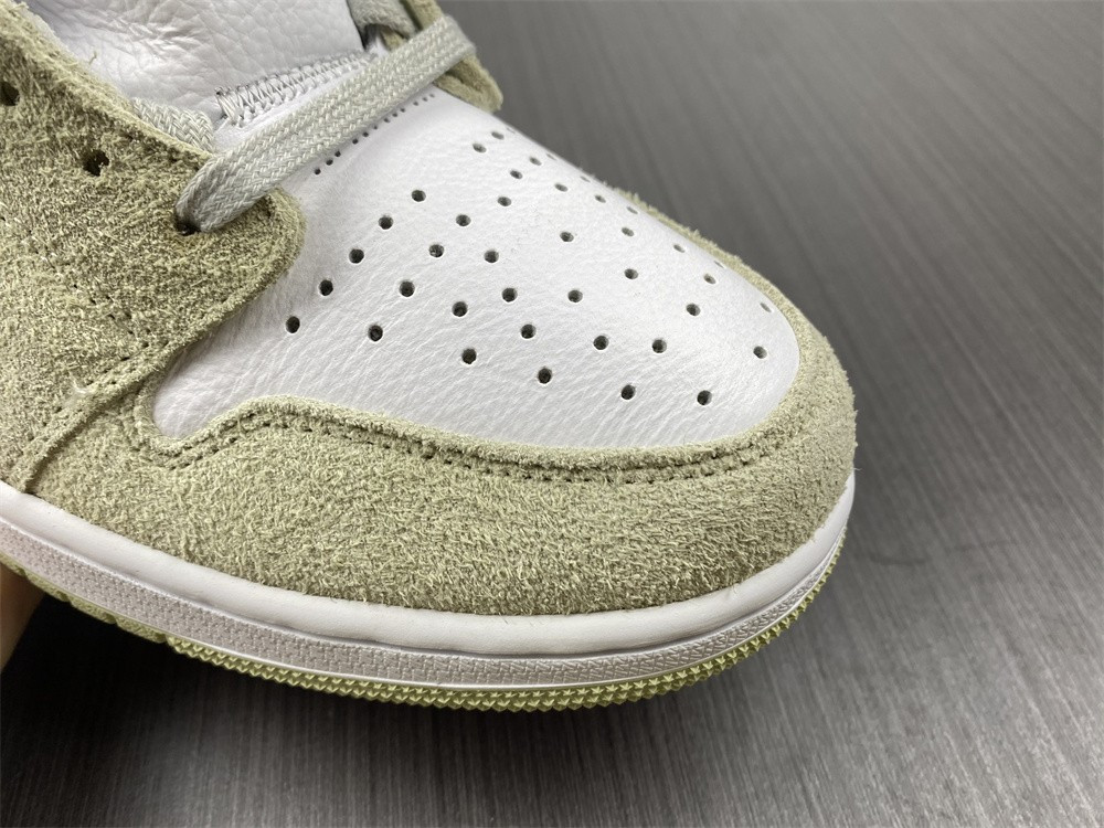 Jordan 1 High Zoom Air CMFT Olive Aura CT0979-102