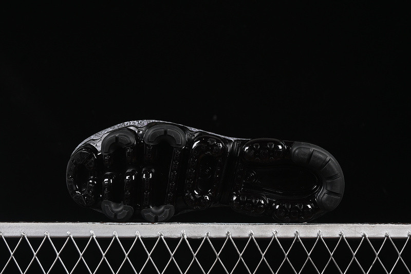 Nike Air Vapormax Flyknit Explorer 849558-010